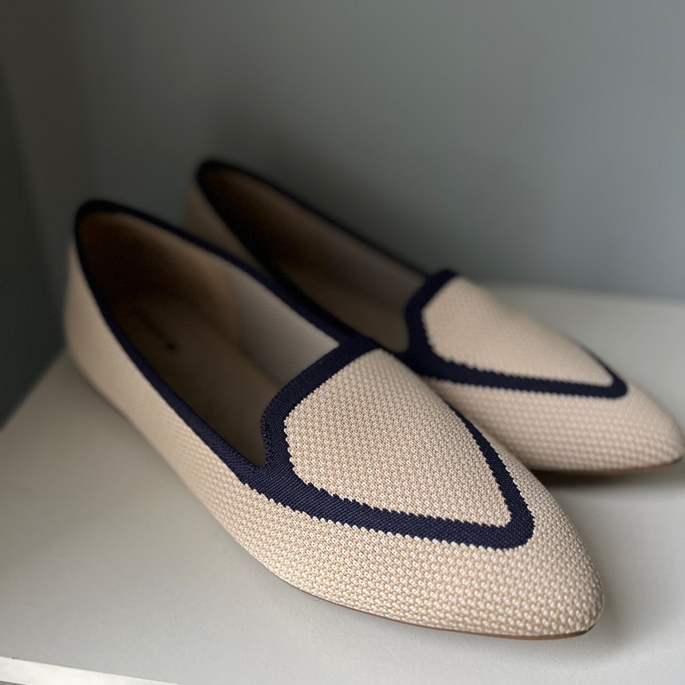 Birdies Flats, Beige and Navy Blue, Women’s Size 9.5 (Never Worn)